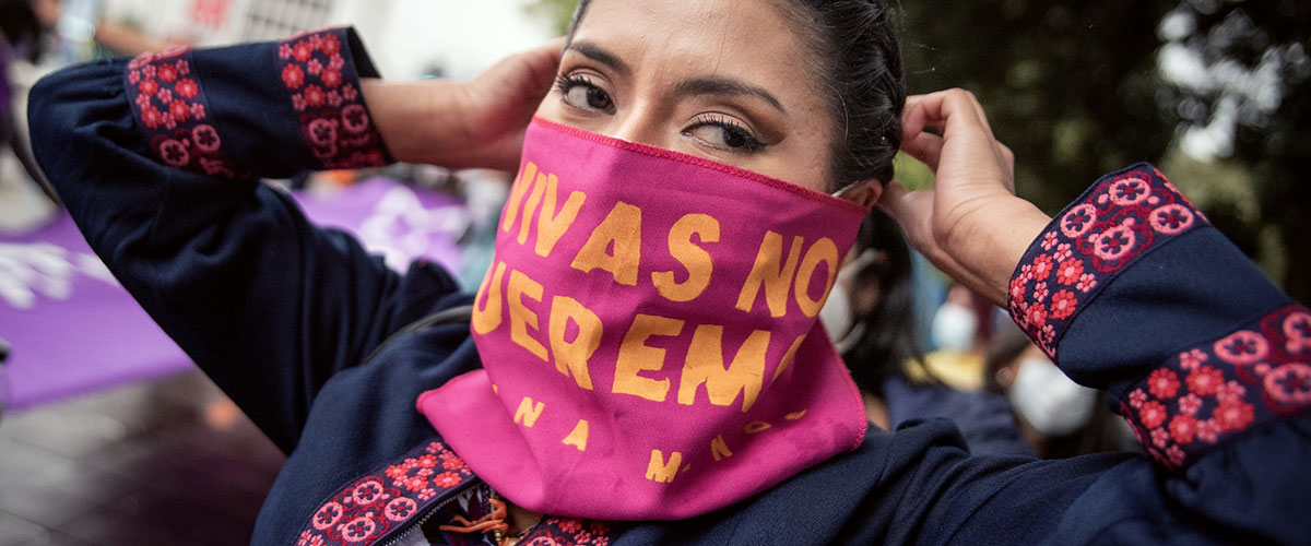 Women from different social organizations participate in the march against gender violence in Quito, Ecuador. November 25, 2021. Photo: UN Women/Johis Alarcón